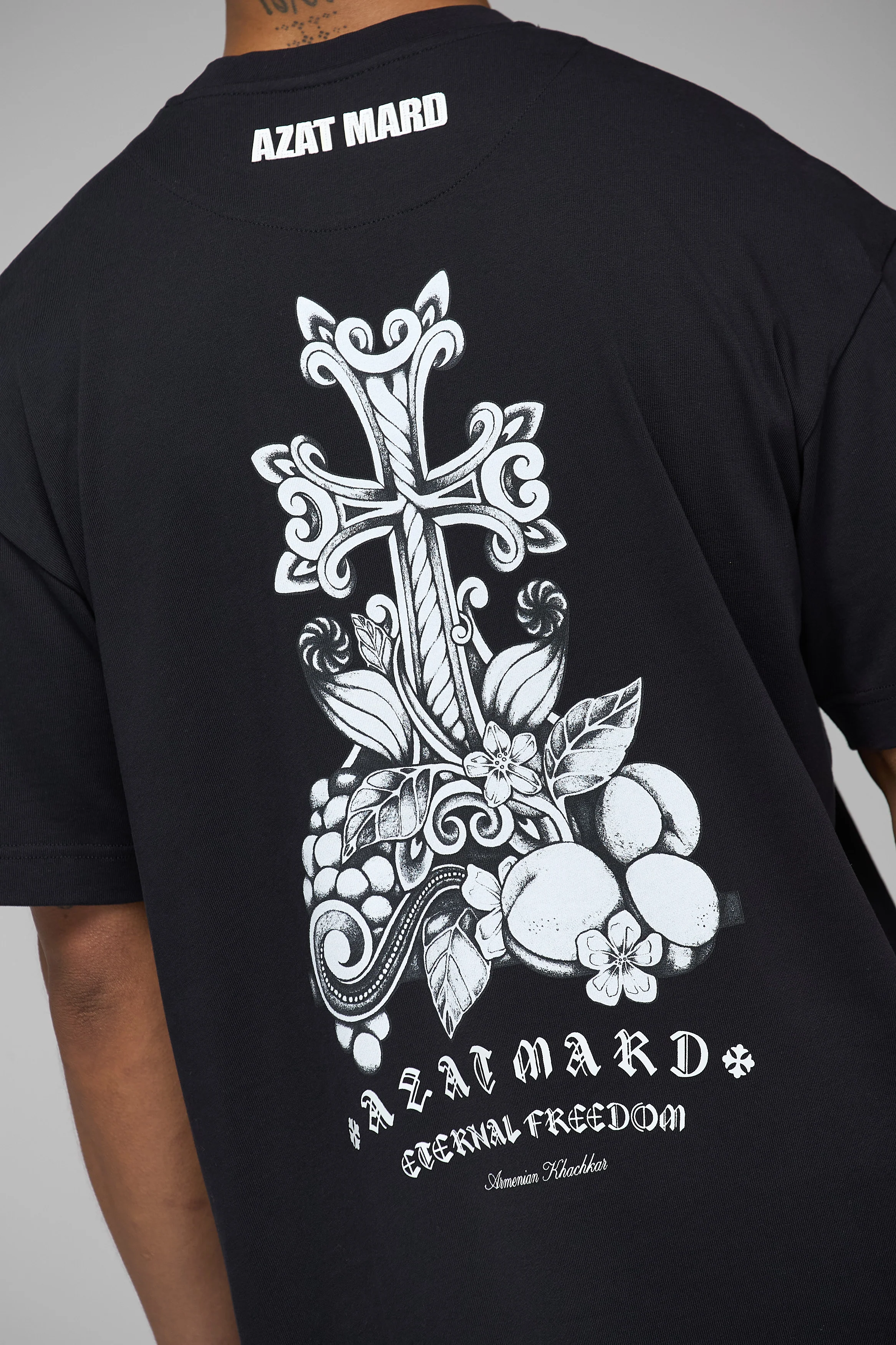 ARMENIAN KHACHKAR BLACK T-SHIRT - Image 3