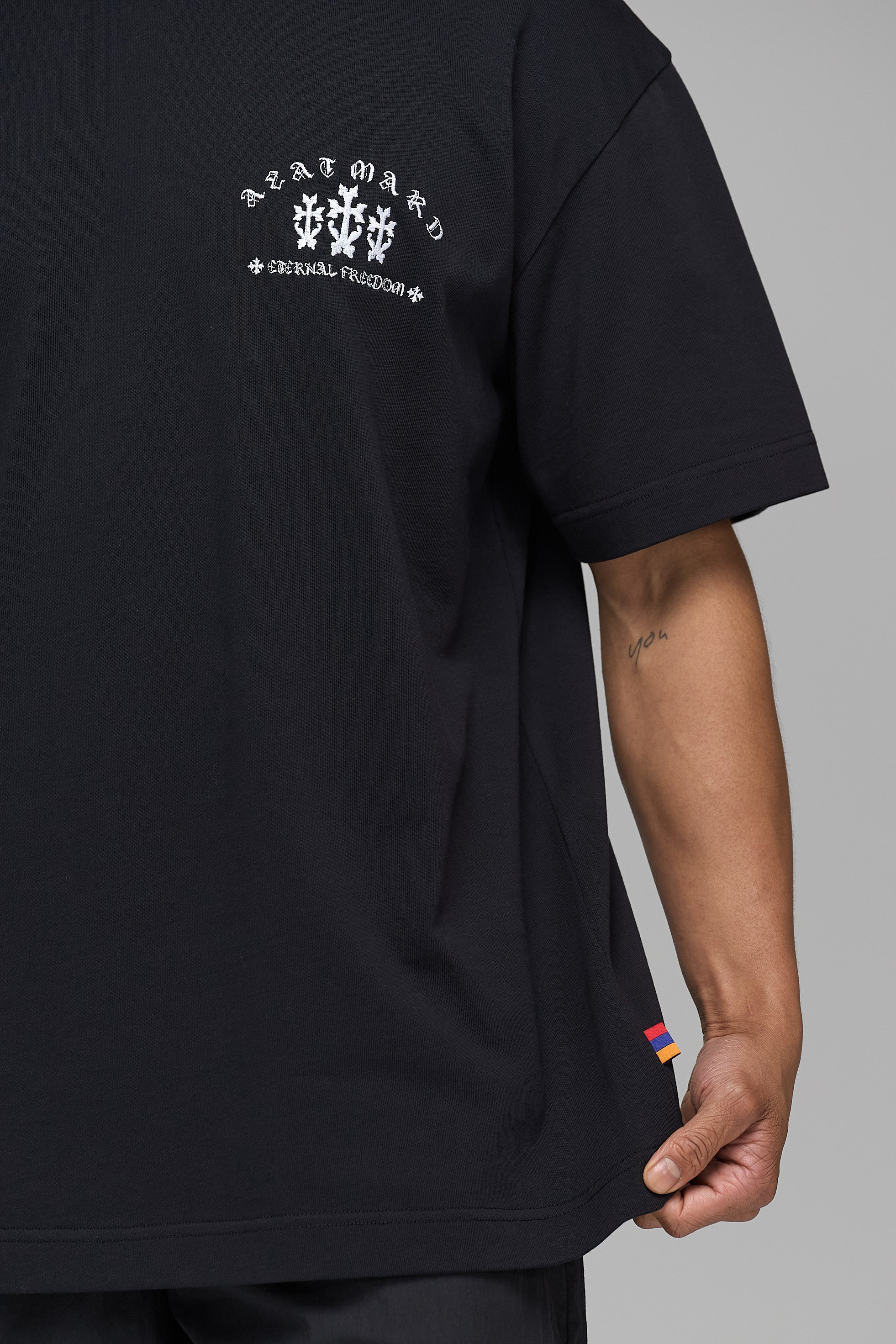ARMENIAN KHACHKAR BLACK T-SHIRT - Image 6