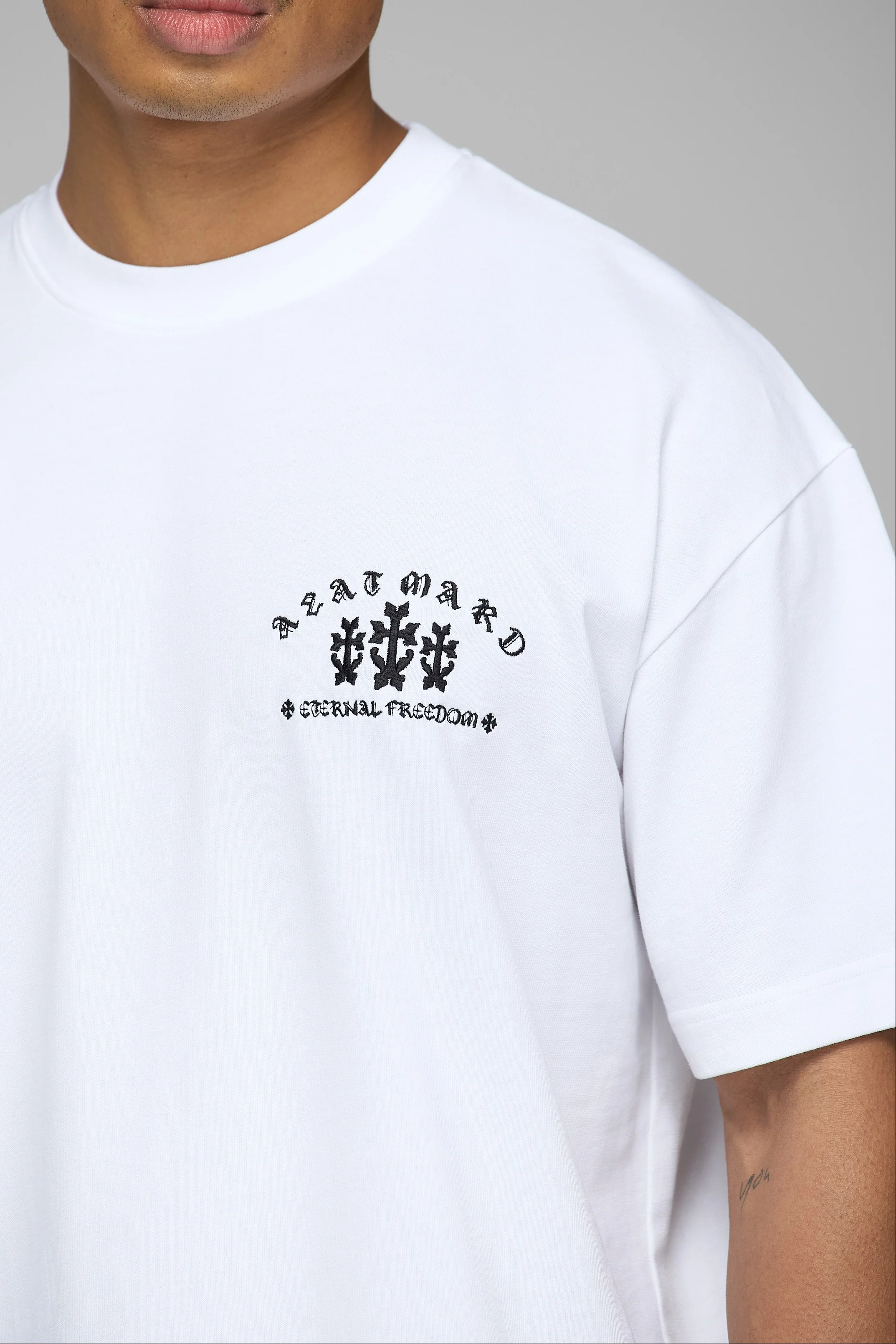 ARMENIAN KHACHKAR WHITE T-SHIRT - Image 4