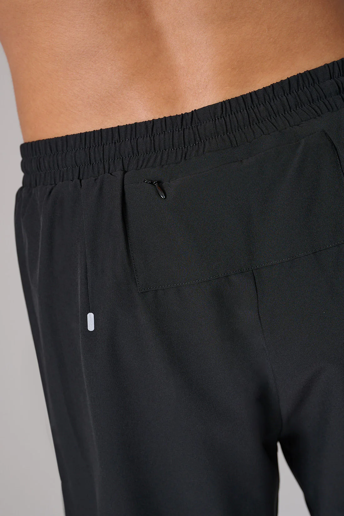 BLACK ACTIVEWEAR SHORTS - Image 3