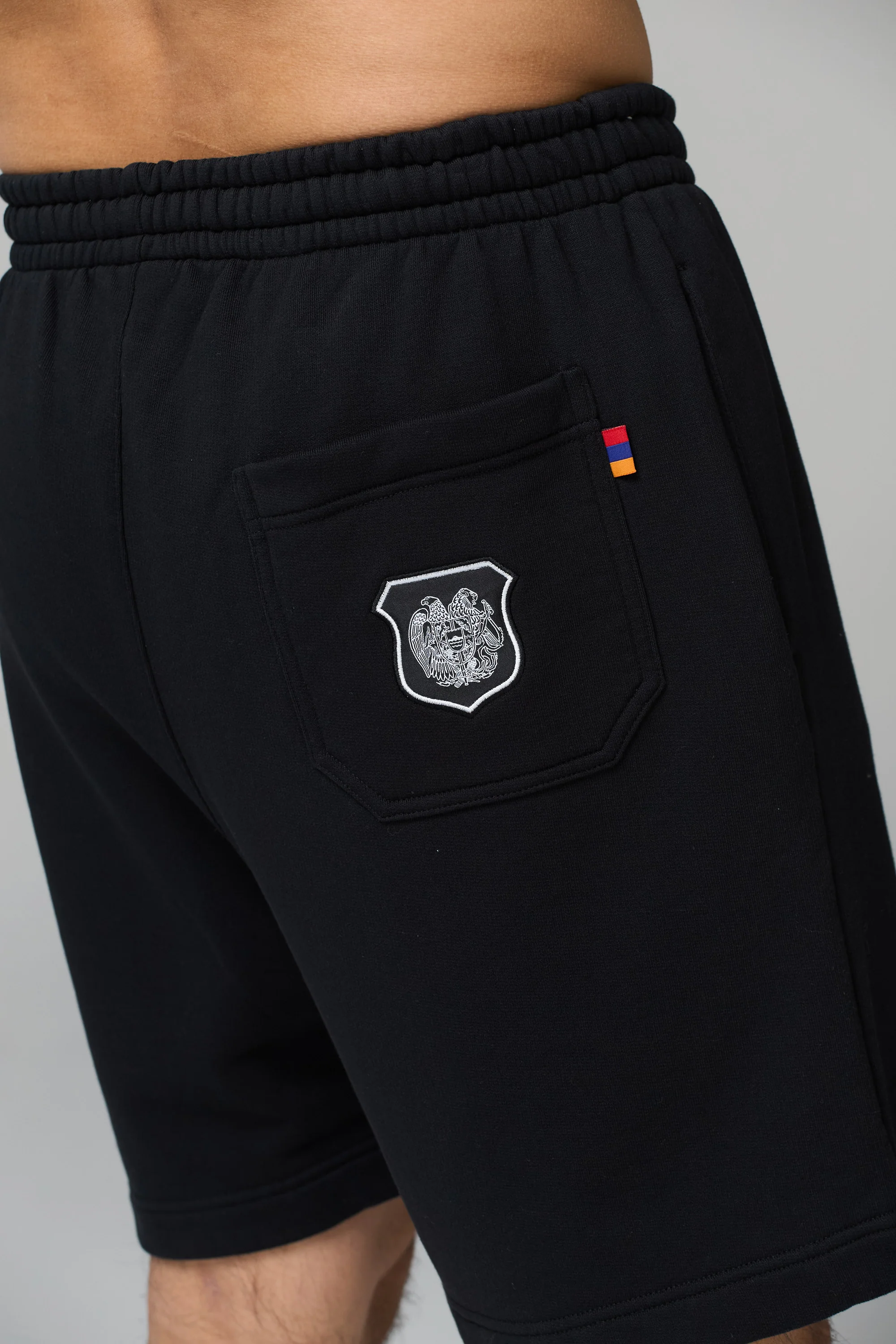 BLACK CREST SHORTS - Image 3