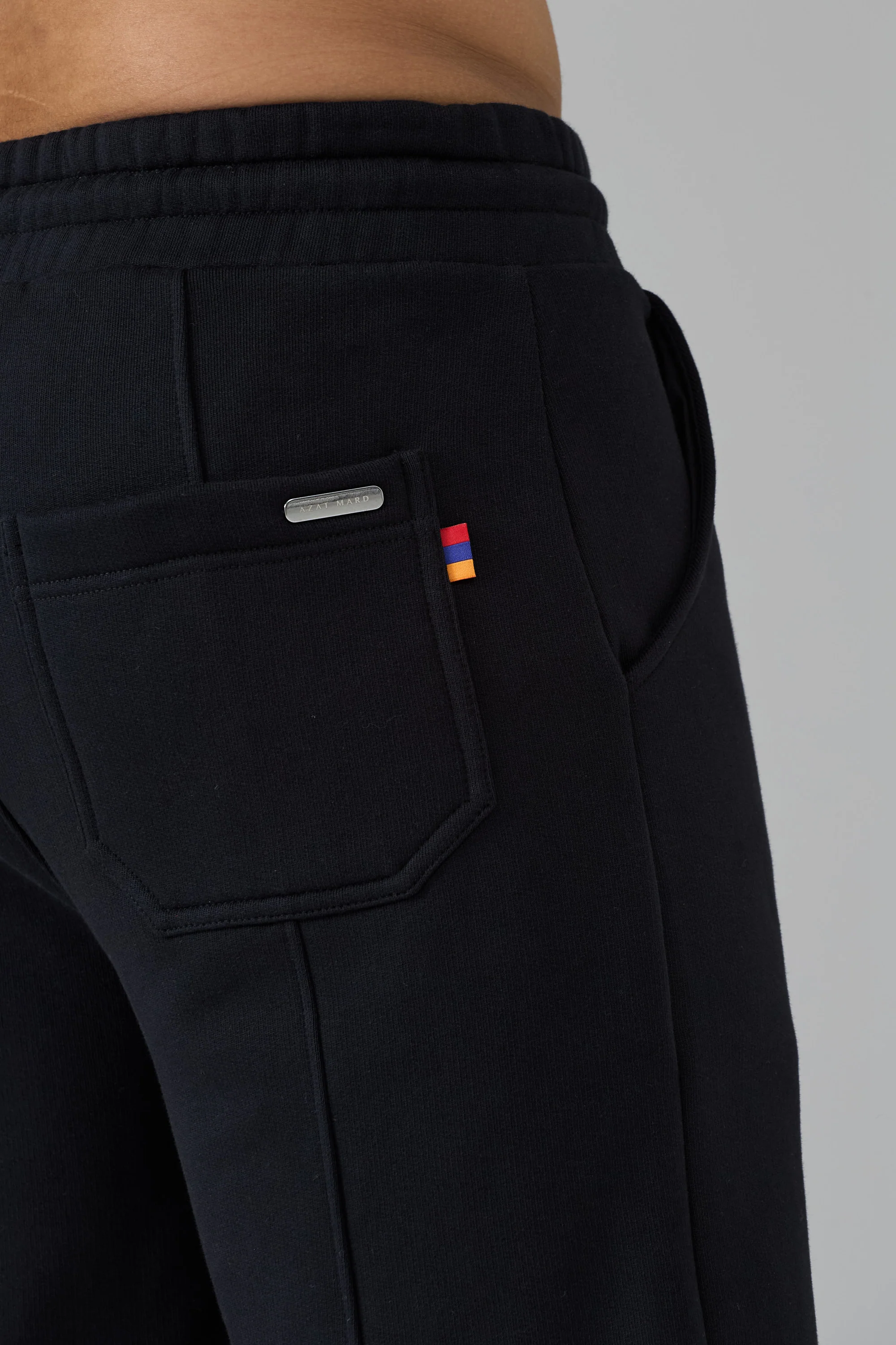 LES GENS BLACK/WHITE SHORTS - Image 3