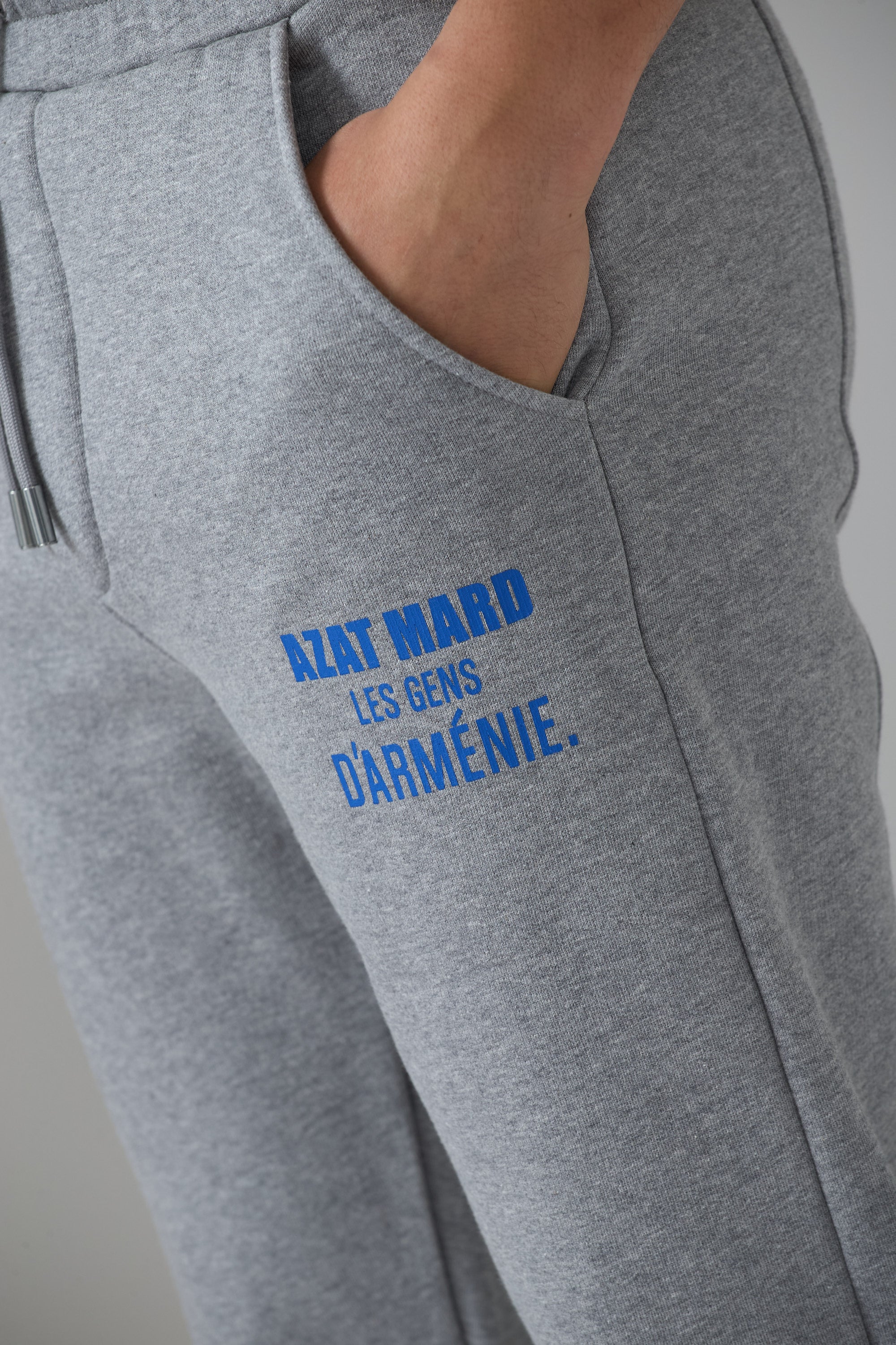 LES GENS HEATHER GREY WITH BLUE JOGGERS - Image 4
