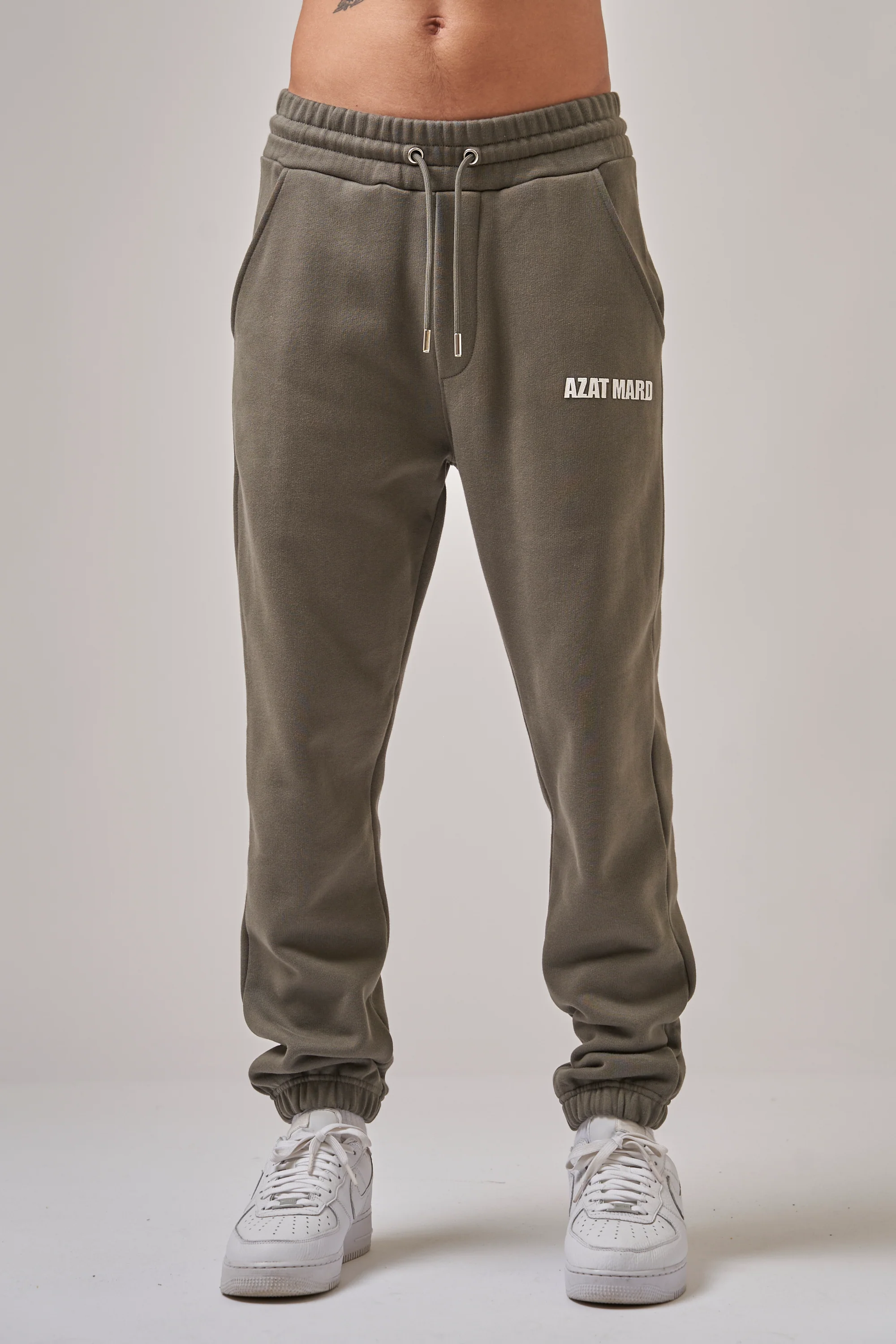 KHAKI/WHITE LOGO JOGGERS - Image 3