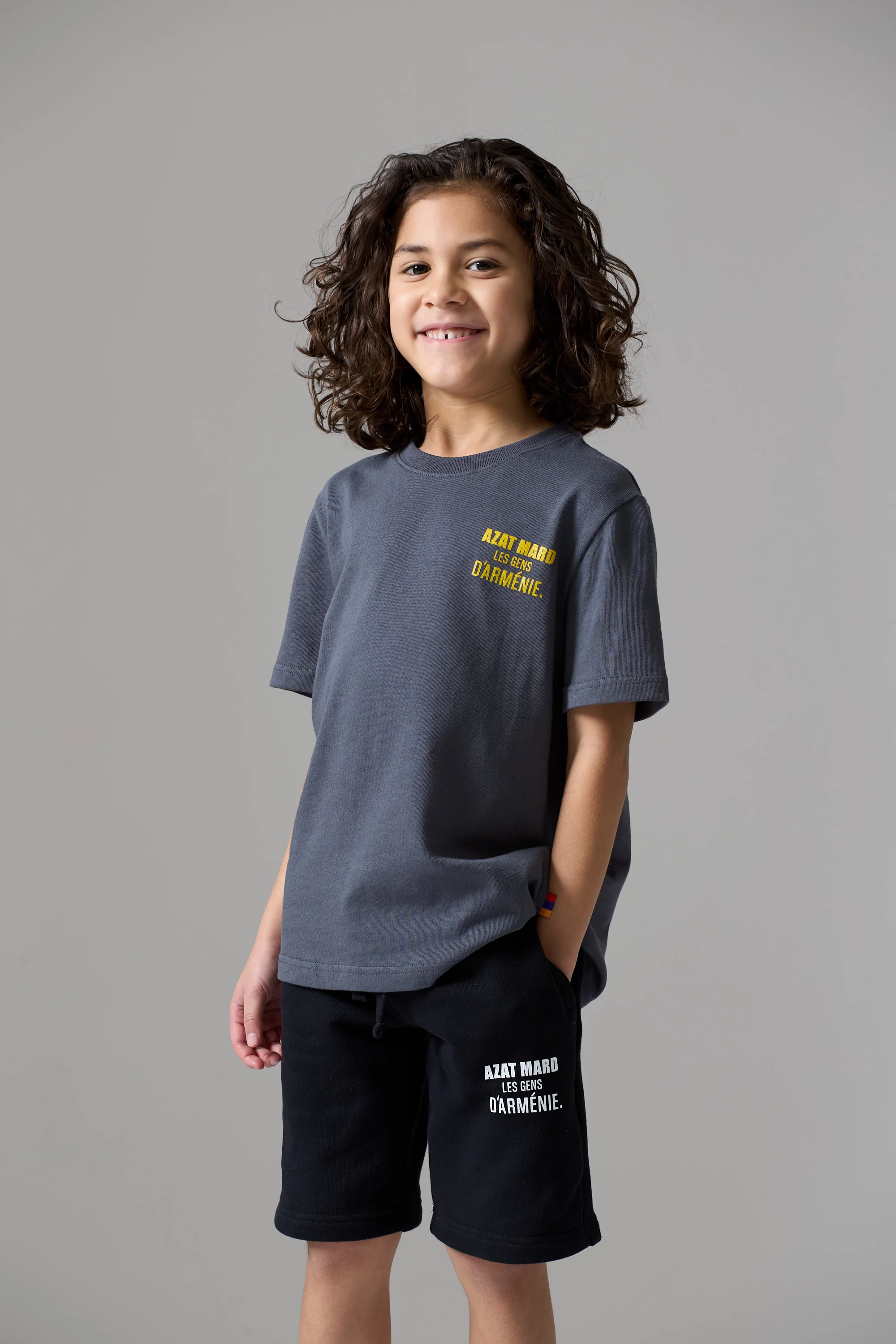 LES GENS CHARCOAL/YELLOW KIDS T-SHIRT - Image 6