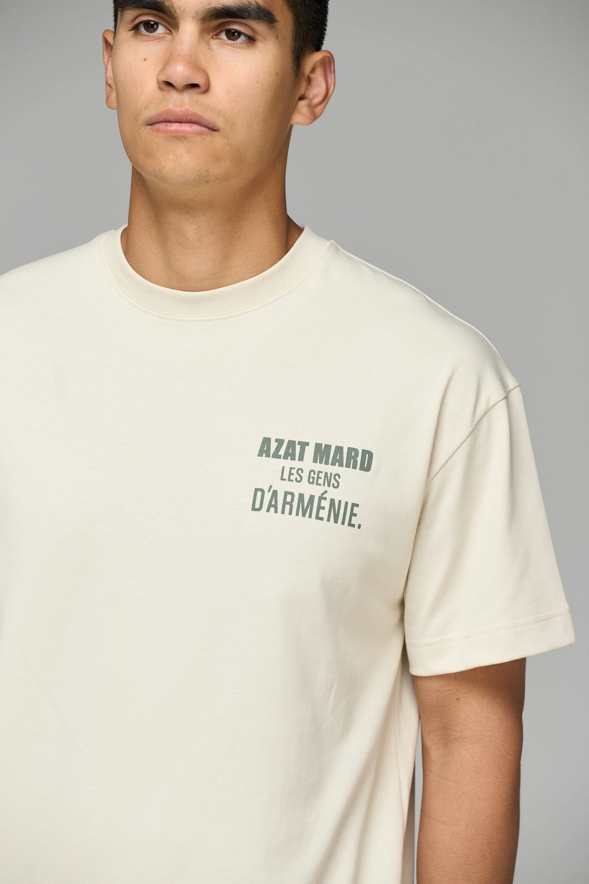 LES GENS STONE/GREEN T-SHIRT - Image 3