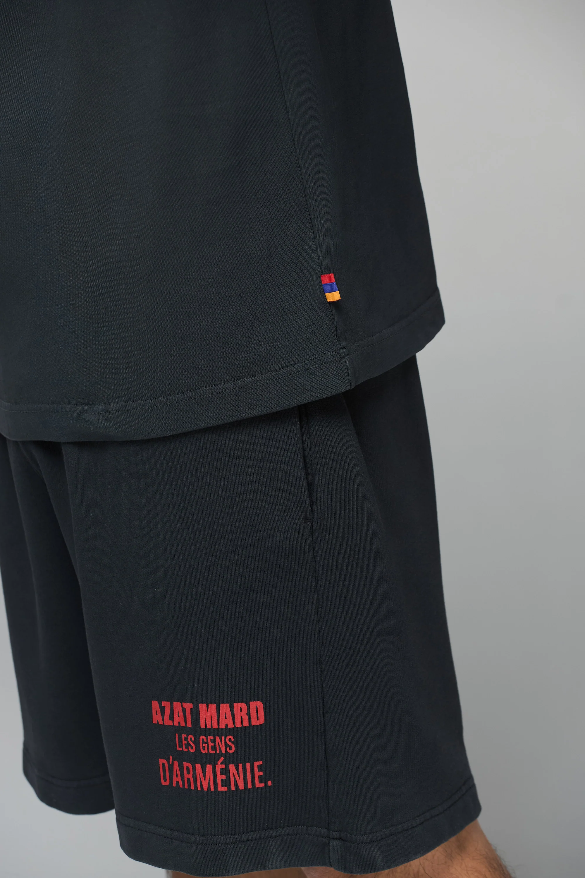 LES GENS WASHED BLACK/RED T-SHIRT - Image 6